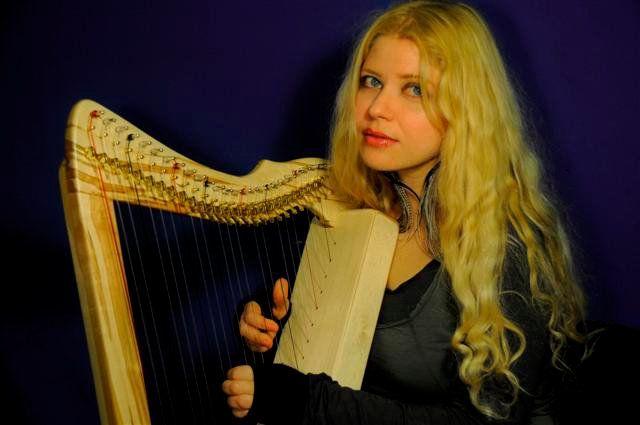 Priscilla Hernandez with fullsicle harp
